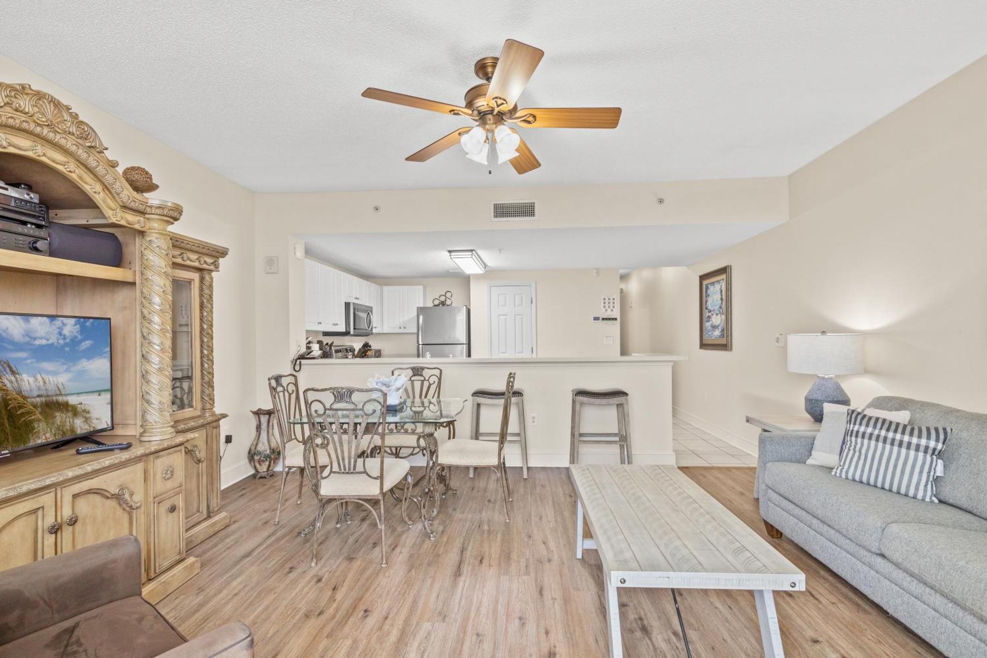 Official Majestic Beach Resort - Over 60 Units - All Ocean Front, Panama City Beach, Fl חדר תמונה