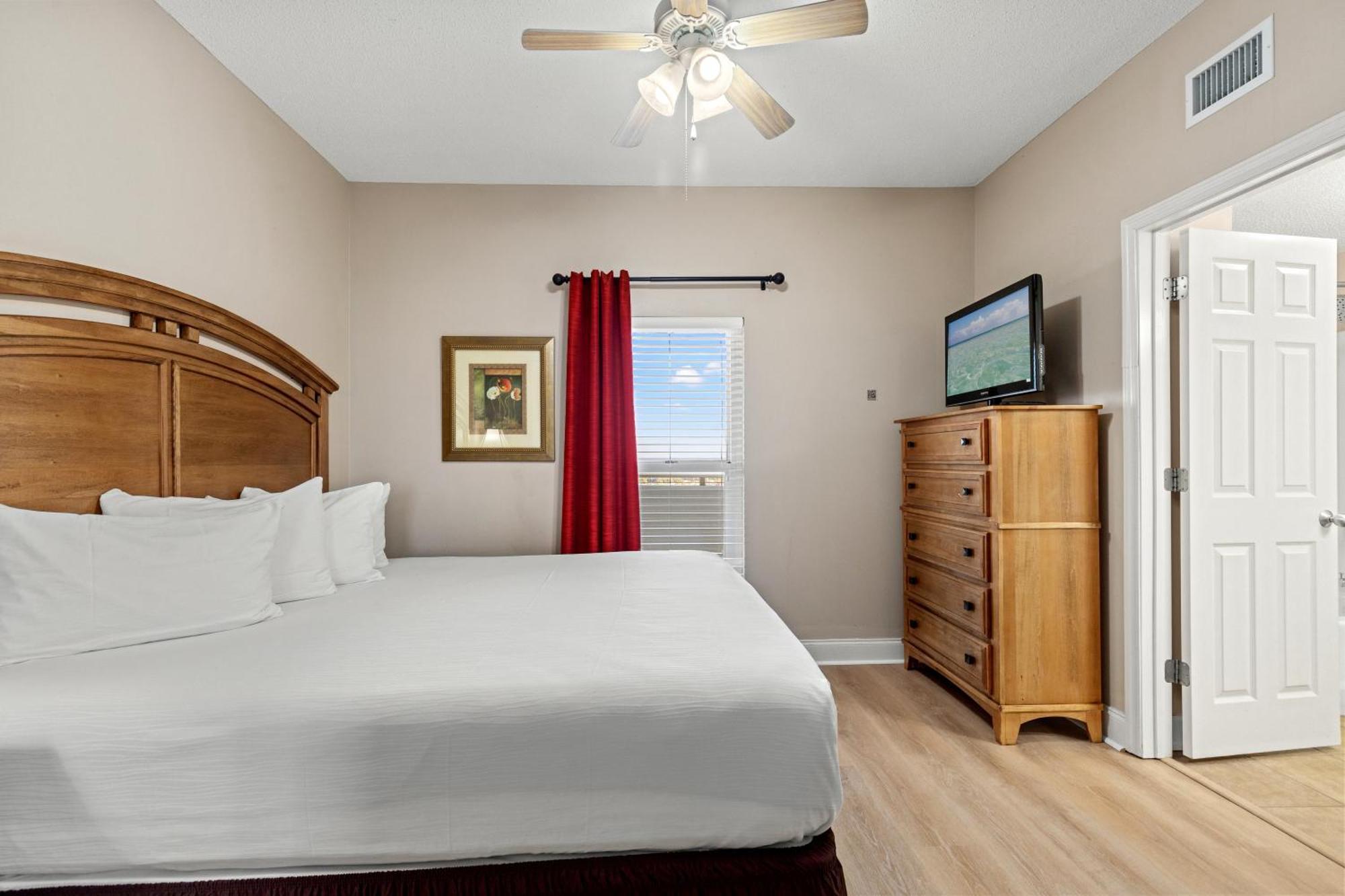 Official Majestic Beach Resort - Over 60 Units - All Ocean Front, Panama City Beach, Fl חדר תמונה