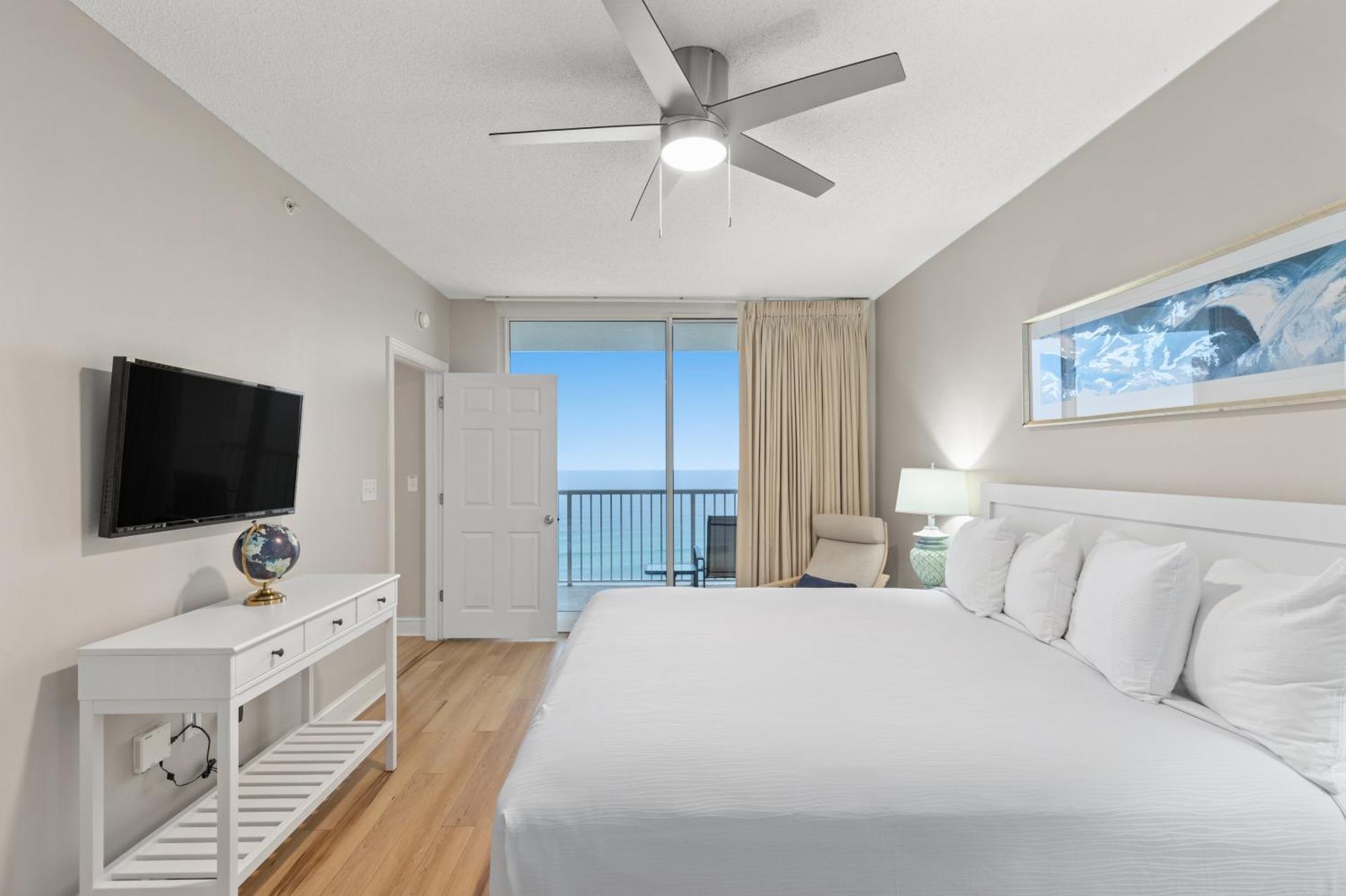 Official Majestic Beach Resort - Over 60 Units - All Ocean Front, Panama City Beach, Fl חדר תמונה