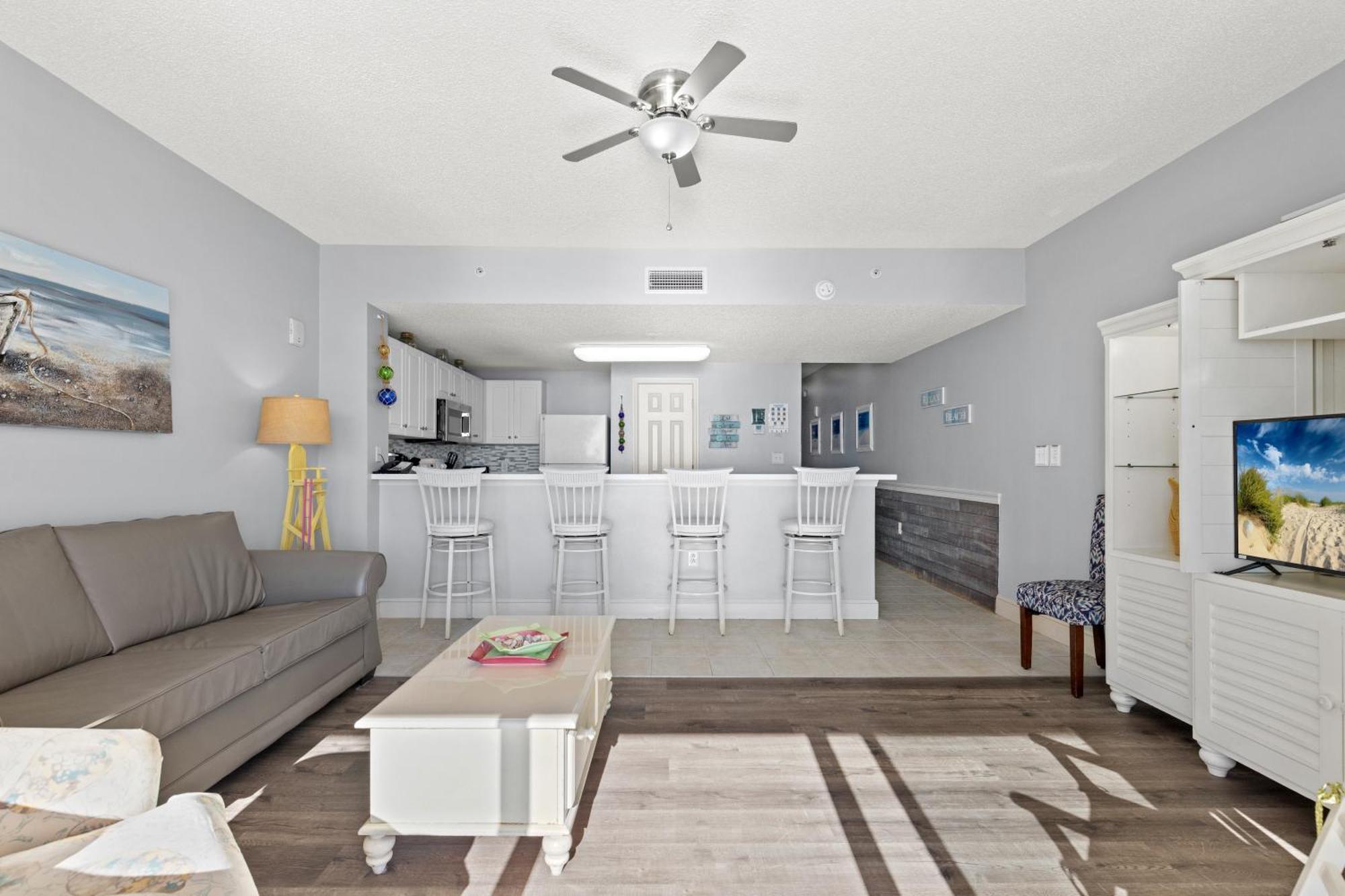 Official Majestic Beach Resort - Over 60 Units - All Ocean Front, Panama City Beach, Fl מראה חיצוני תמונה